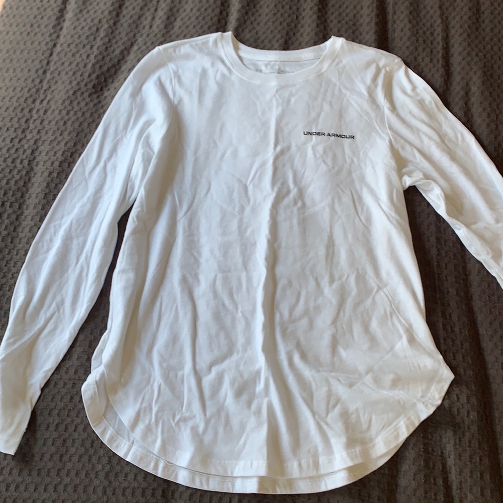 Underamour long sleeve crew neck t shirt NWOT